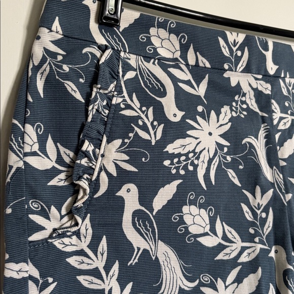 NWOT Loft Floral Bird Shorts - Picture 3 of 6